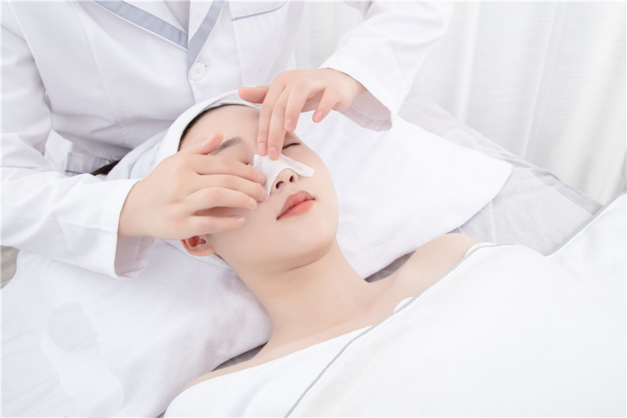 雷竞技盘口服务项目-魔法清洁系列皮肤管理：黑头专项管理